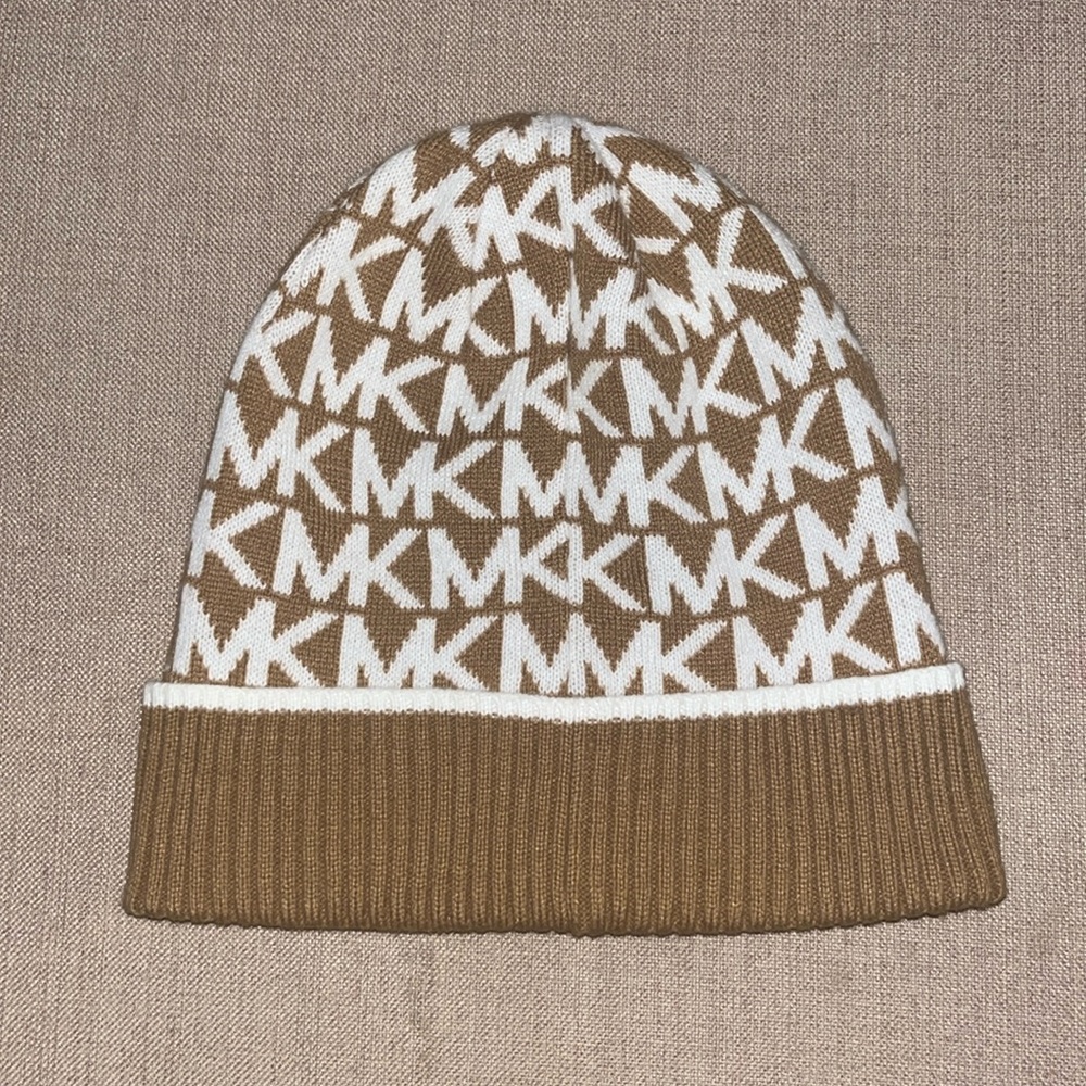 MICHAEL Michael Kors Women`s Bordered MK Logo Cuff Beanie